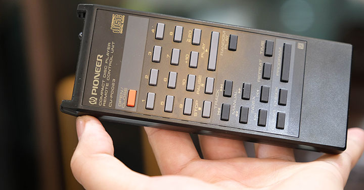 đầu cd pioneer 2000ltd