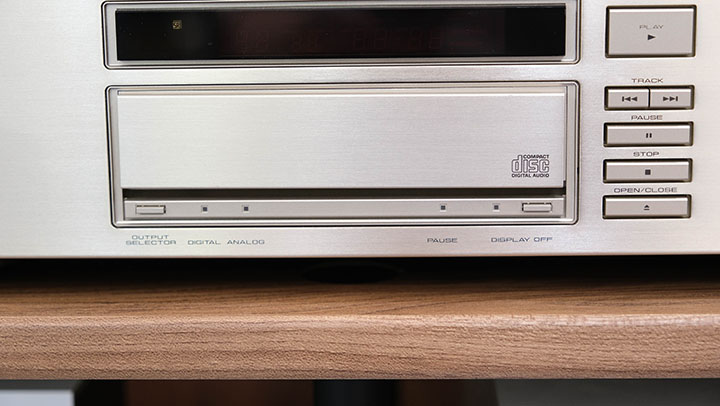 đầu cd pioneer 2000ltd