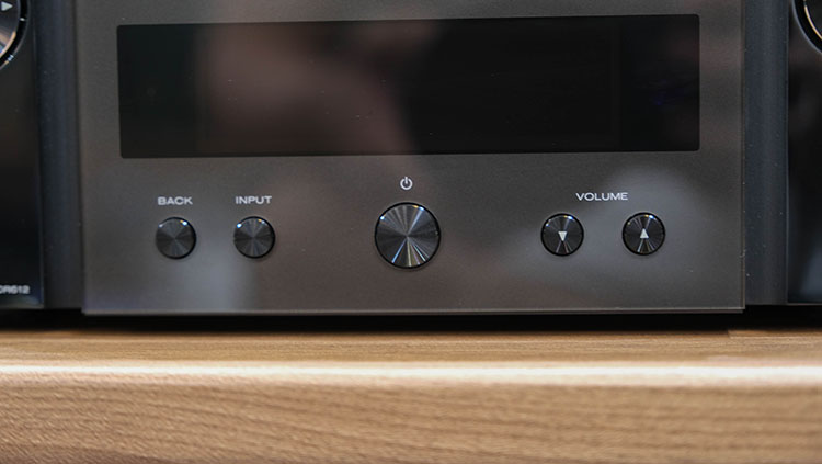 marantz 612 màu đen