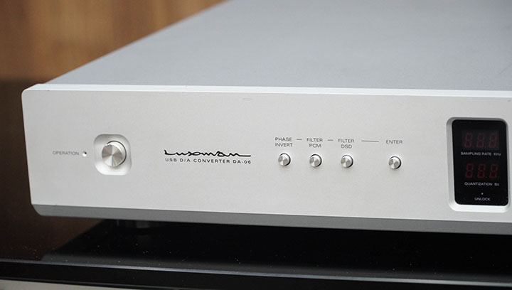 đầu giải mã luxman da06 logo cạnh trái